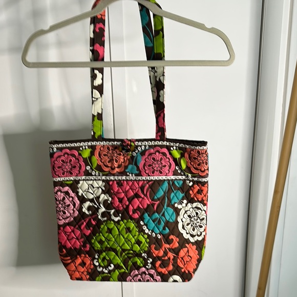 Vera Bradley Handbags - Vera Bradley Vibrant Floral Quilted Tote Bag Lola print